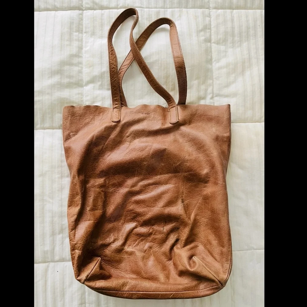 Baggu Brown Leather Tote Bag with Laptop Sleeve Protector - Picture 2 of 5